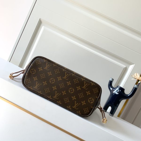 Louis Vuitton Monogram Neverfull MM Bag - Image 4