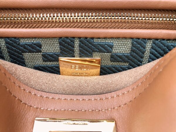 Fendi Peekaboo Large Handbag- Brown - Image 4