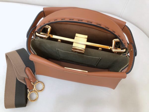 Fendi Peekaboo Large Handbag- Brown - Image 2