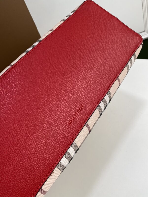 Burberry Ample Double-Sided Shopping Bag - Red - Image 4