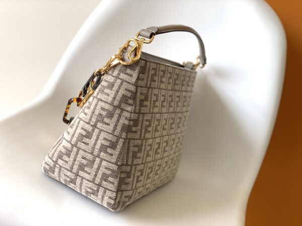 Fendi O'Lock Swing Handbag - Cream - Image 4