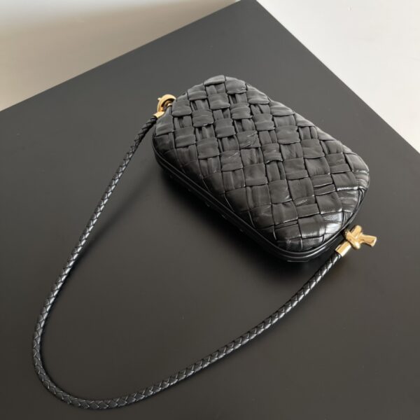 Bottega Veneta Knot Clutch Bag - Black - Image 3